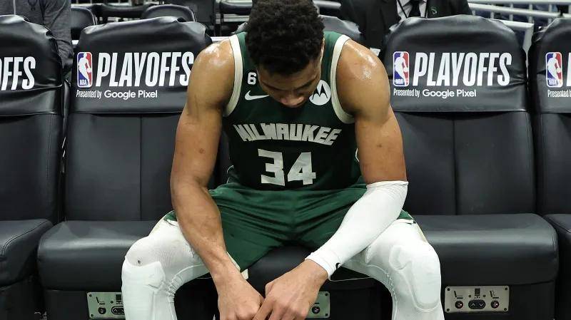 包含冲刺阶段体能课后，密尔沃基雄鹿止住颓势备战亚冠，引发热议，训练强度明显提升的词条