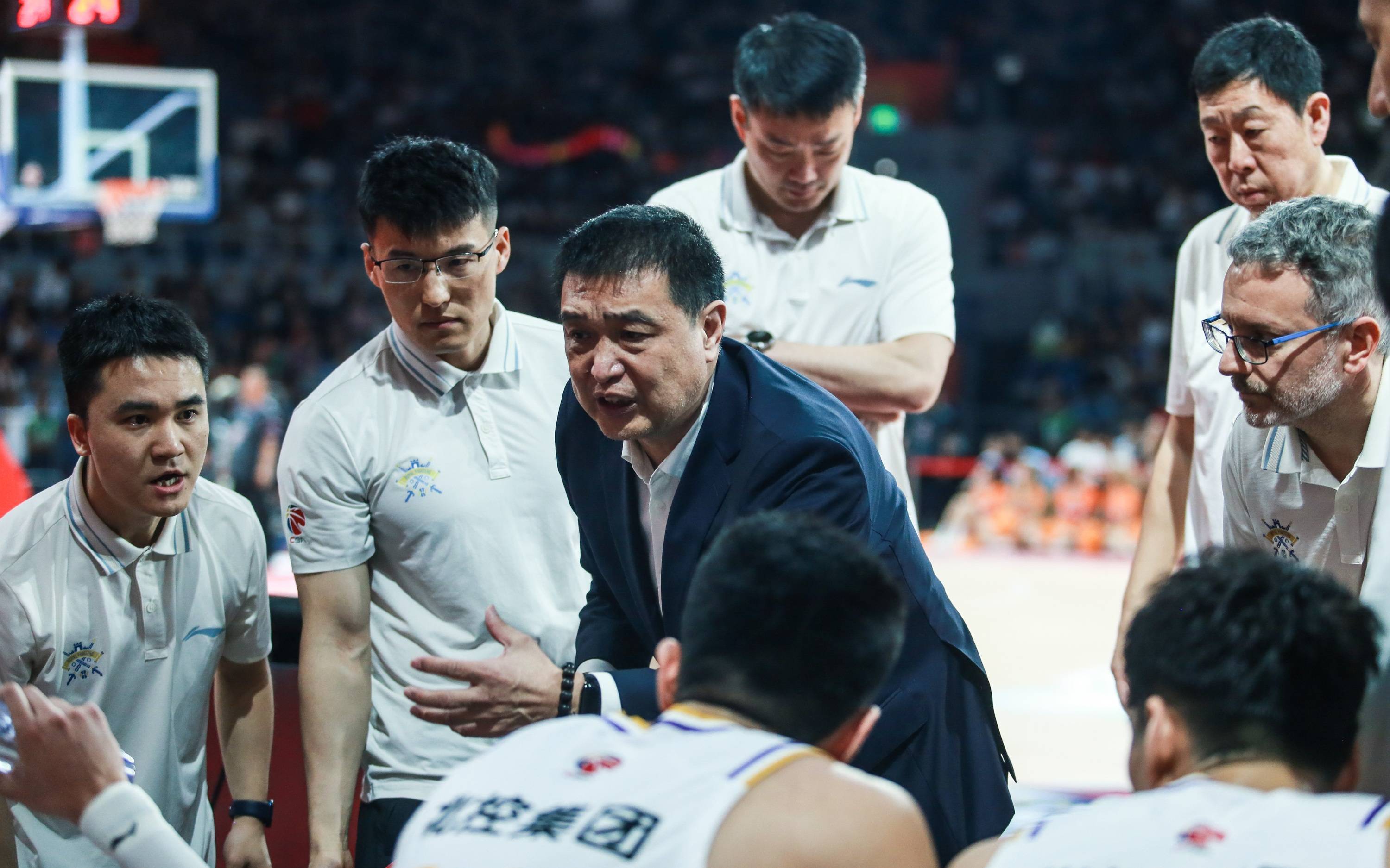 包含赛后体能课后，上海申花伤情更新备战CBA季后赛，态度坚定，心理建设被强调的词条