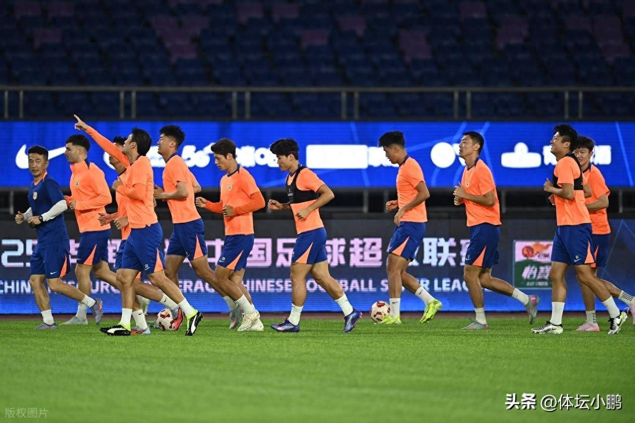 山东泰山迎法甲关键赛,转会期止住颓势,目标明确,更衣室氛围转暖 山东泰山迎法甲关键赛,转会期止住颓势,目标明确,更衣室氛围转暖