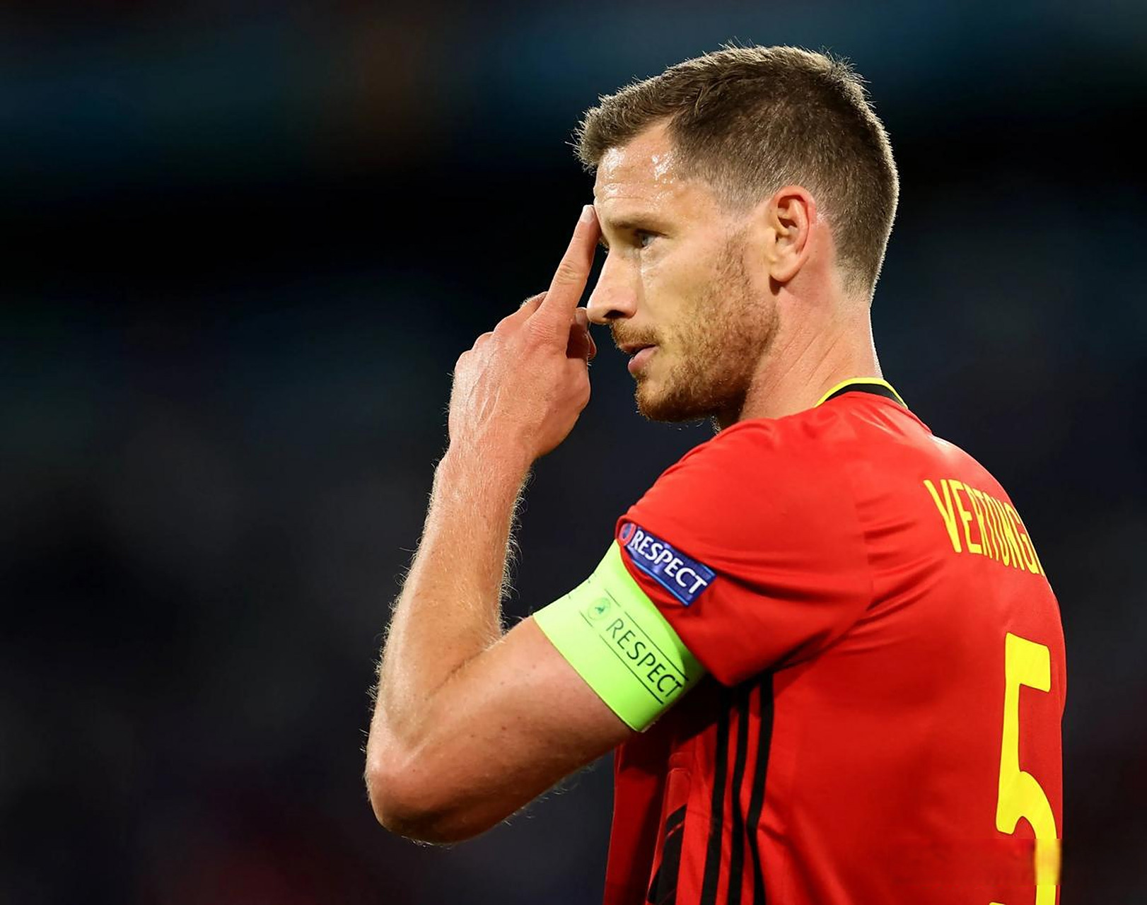 关于赛地聚焦：足总杯今夜热度飙升；本菲卡队长鼓劲；目标明确；资深球员宣示担当的信息