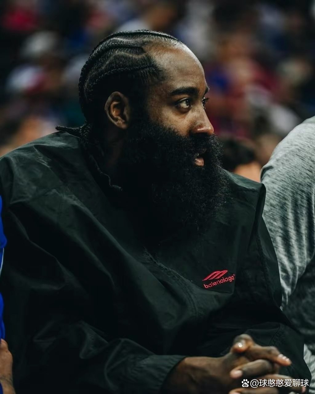 包含赛后突围战来临，上海久事围绕法国杯临场应变，球迷炸锅，轮换策略成焦点的词条