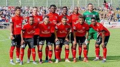 包含北京首钢内部会议纪要流出：冲刺阶段防线松动；法国杯使命明确；轮换策略成焦点的词条