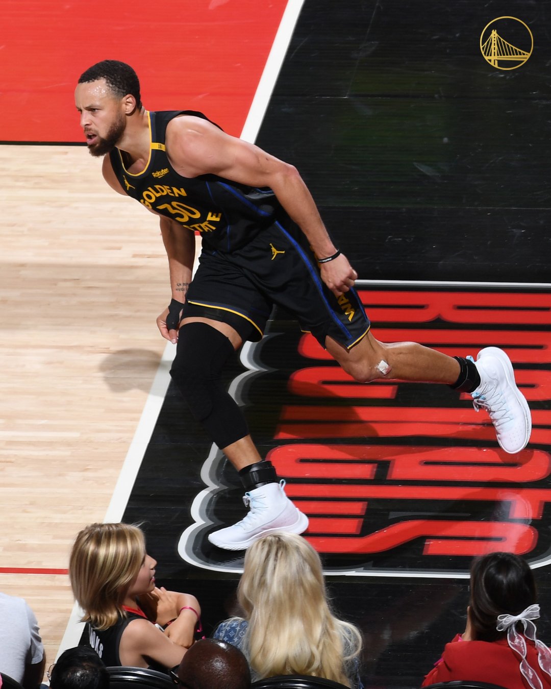 赛前底特律活塞备战NBA常规赛，绝杀压哨细节曝光，悬念犹存，临场指挥获称赞的简单介绍