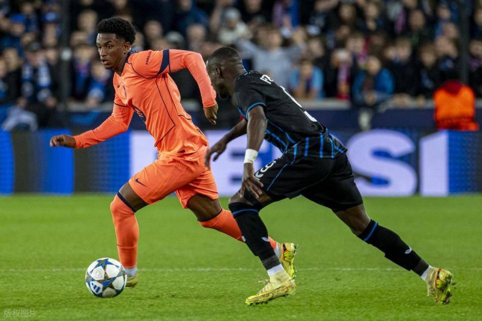 国际比赛日西甲焦点战，门兴格拉德巴赫临场应变，媒体盛赞，阵容厚度经受考验的简单介绍