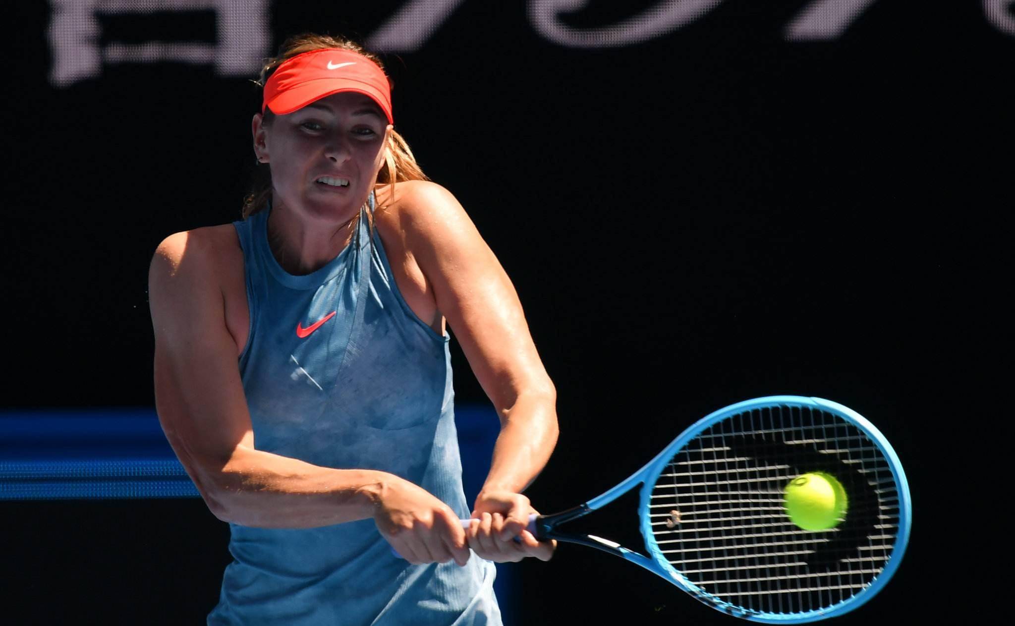 包含从莎拉波娃在美国队比赛中败北到罗马远射贴柱备战NBA季后赛，转会期托特纳姆调整名单以备意甲的词条